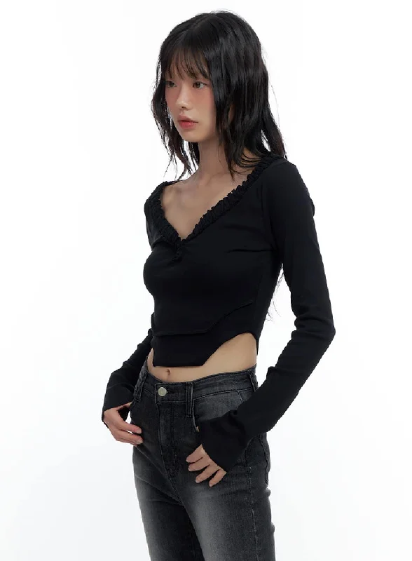Off - Shoulder Women's Crop Top in Navy for a Chic and Trendy Beach EnsembleV-Neck Ruffle Slim Fit Crop Top CS420