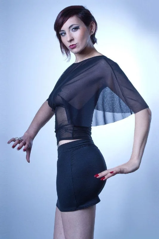 Zip - off skirt - and - shorts combination for changing activitiesSS-Aloha Edgy Skirt | Black Lycra