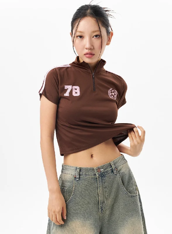 Sequin - Embellished Women's Crop Top in Black for a Glamorous Party LookHalf Zip-Up Tee CU316 Sequin - Embellished Women's Crop Top in Black for a Glamorous Party LookHalf Zip-Up Tee CU316