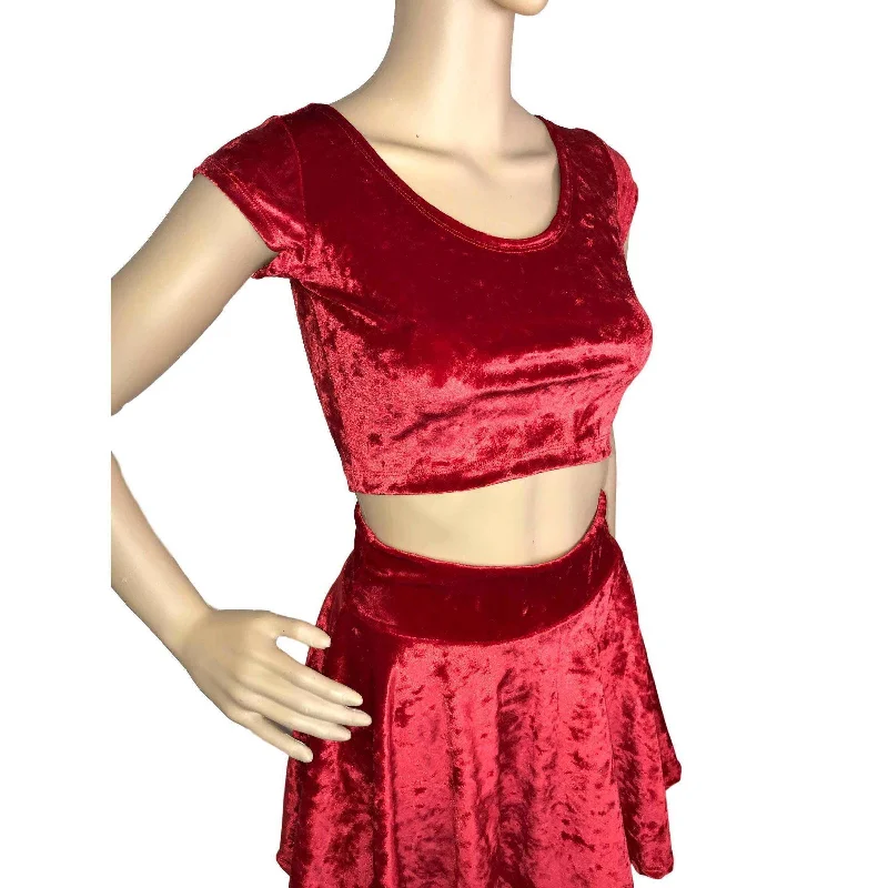 Crochet - Knit Women's Crop Top in Cream for a Bohemian and Artisanal LookCap Sleeve Crop Top - Red Crushed Velvet Crochet - Knit Women's Crop Top in Cream for a Bohemian and Artisanal LookCap Sleeve Crop Top - Red Crushed Velvet