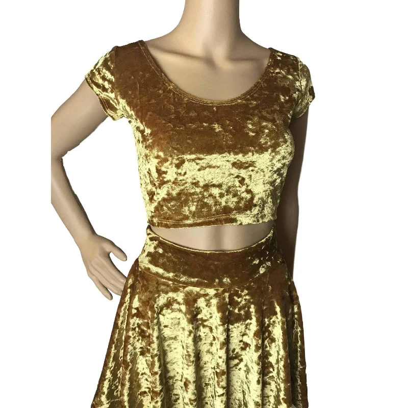 Button - Down Women's Cotton Crop Top in Denim Blue for a Classic and Versatile LookCap Sleeve Crop Top - Gold Crushed Velvet Button - Down Women's Cotton Crop Top in Denim Blue for a Classic and Versatile LookCap Sleeve Crop Top - Gold Crushed Velvet
