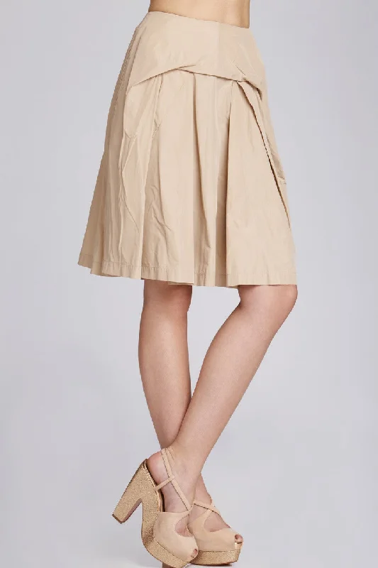Long - slit satin skirt for a glamorous red - carpet appearanceKatsu Skirt