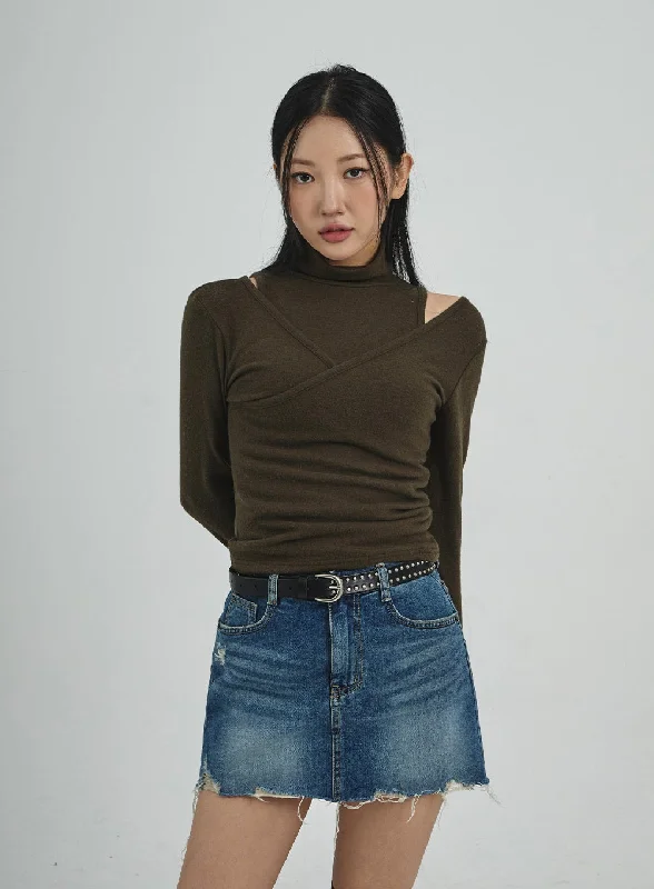 Layered Turtleneck And Cross Top Set CD12