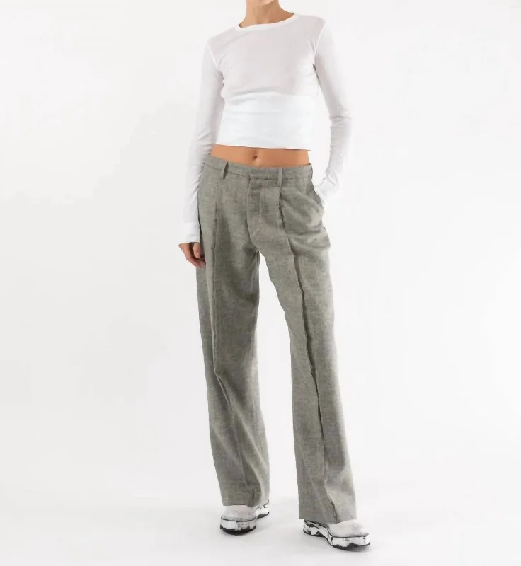 Yoga - specific women leggings with moisture - wicking fabricExposed Seam Trousers In Light Heather Grey Yoga - specific women leggings with moisture - wicking fabricExposed Seam Trousers In Light Heather Grey