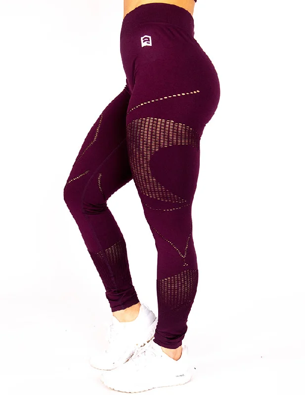 Yoga - specific women leggings with moisture - wicking fabricREVEAL SEAMLESS LEGGINGS - MULBERRY Yoga - specific women leggings with moisture - wicking fabricREVEAL SEAMLESS LEGGINGS - MULBERRY