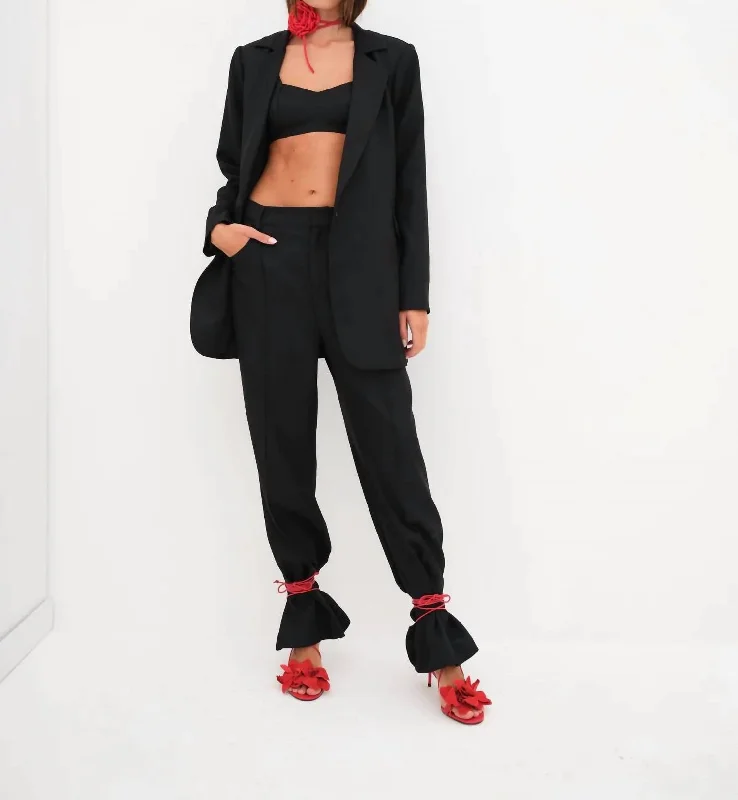 Lace - trimmed women leggings for an elegant and romantic touchShannon Pant In Black Lace - trimmed women leggings for an elegant and romantic touchShannon Pant In Black
