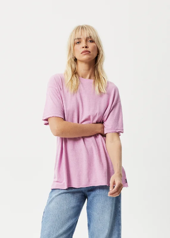 Embroidered Women T Shirt with Intricate DetailsAFENDS Womens Slay - Oversized Tee - Candy Embroidered Women T Shirt with Intricate DetailsAFENDS Womens Slay - Oversized Tee - Candy