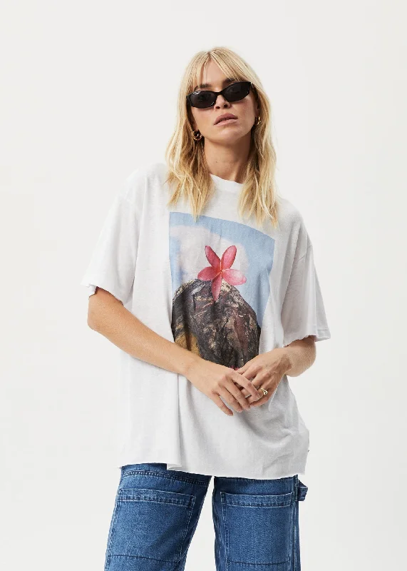Sleeveless Women T Shirt for Summer ComfortAFENDS Womens Under Pressure - Oversized T-Shirt - White Sleeveless Women T Shirt for Summer ComfortAFENDS Womens Under Pressure - Oversized T-Shirt - White