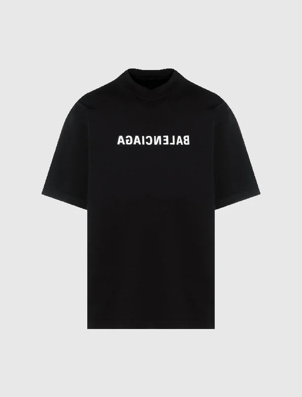 Distressed Women T Shirt with a Laid - Back AestheticMEDIUM FIT T-SHIRT
