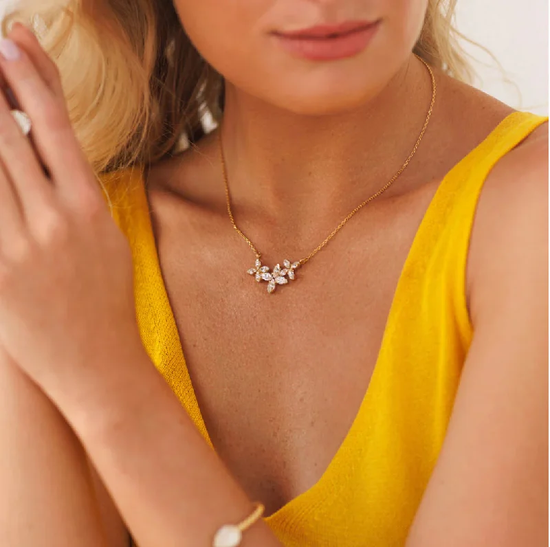 Women's Long Sleeve Turtleneck Cashmere SweatersCaroline Svedbom Multi Star Necklace Gold Crystal Women's Long Sleeve Turtleneck Cashmere SweatersCaroline Svedbom Multi Star Necklace Gold Crystal