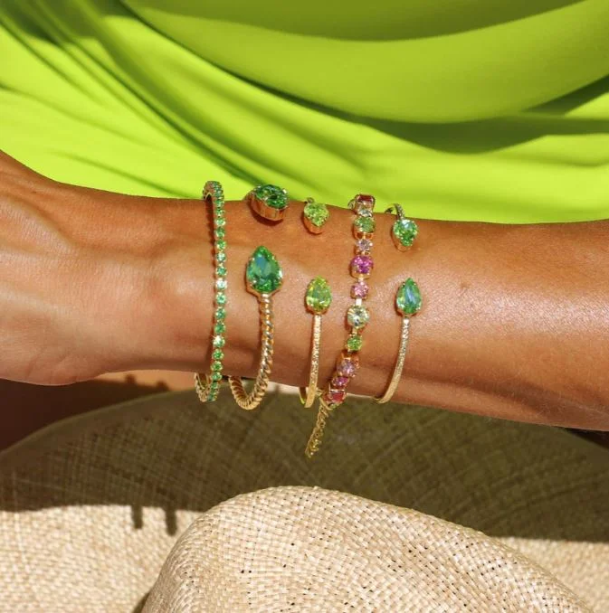 High - Low Hem Women's Cashmere - Blended SweatersCaroline Svedbom Siri Bangle Gold Peridot High - Low Hem Women's Cashmere - Blended SweatersCaroline Svedbom Siri Bangle Gold Peridot