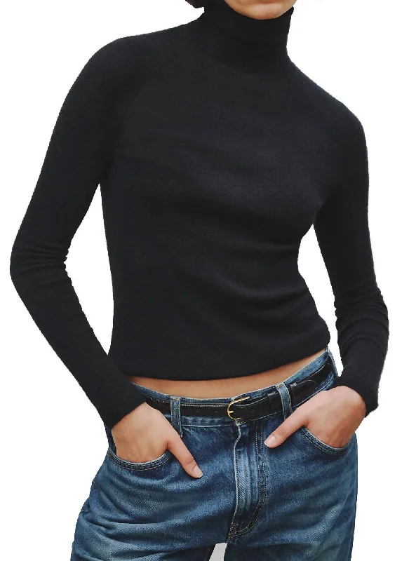 V - Neck Women's Ribbed Wool Sweaters for FallLynnette Turtleneck Top In Black