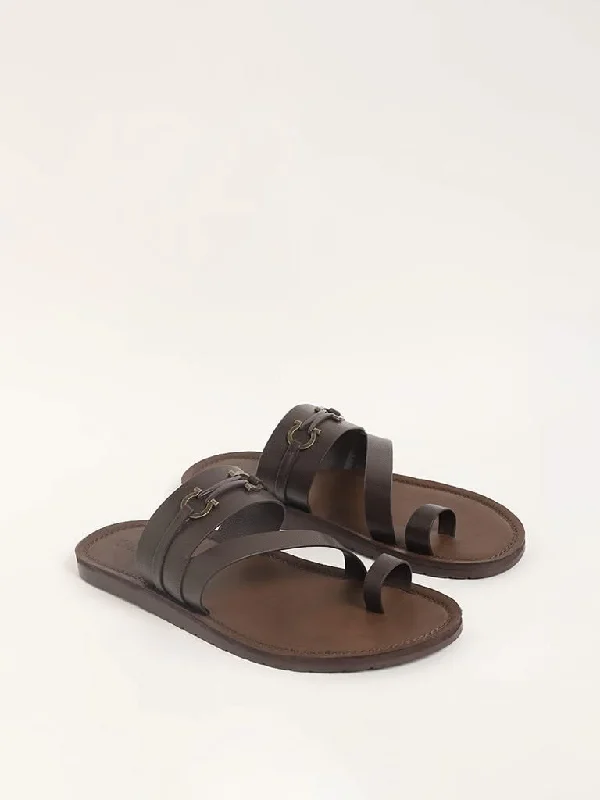 Stretchable Women Shorts for Maximum MobilitySOLEPLAY Brown Sandals