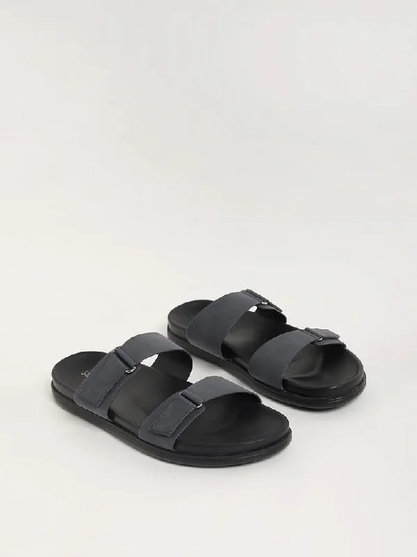 Patterned Geometric Women Shorts for a Modern AppealSOLEPLAY Grey Strap-On Sandals Patterned Geometric Women Shorts for a Modern AppealSOLEPLAY Grey Strap-On Sandals