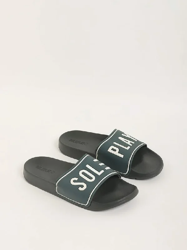 Stretchable Women Shorts for Maximum MobilitySOLEPLAY Printed Green Flip-Flop